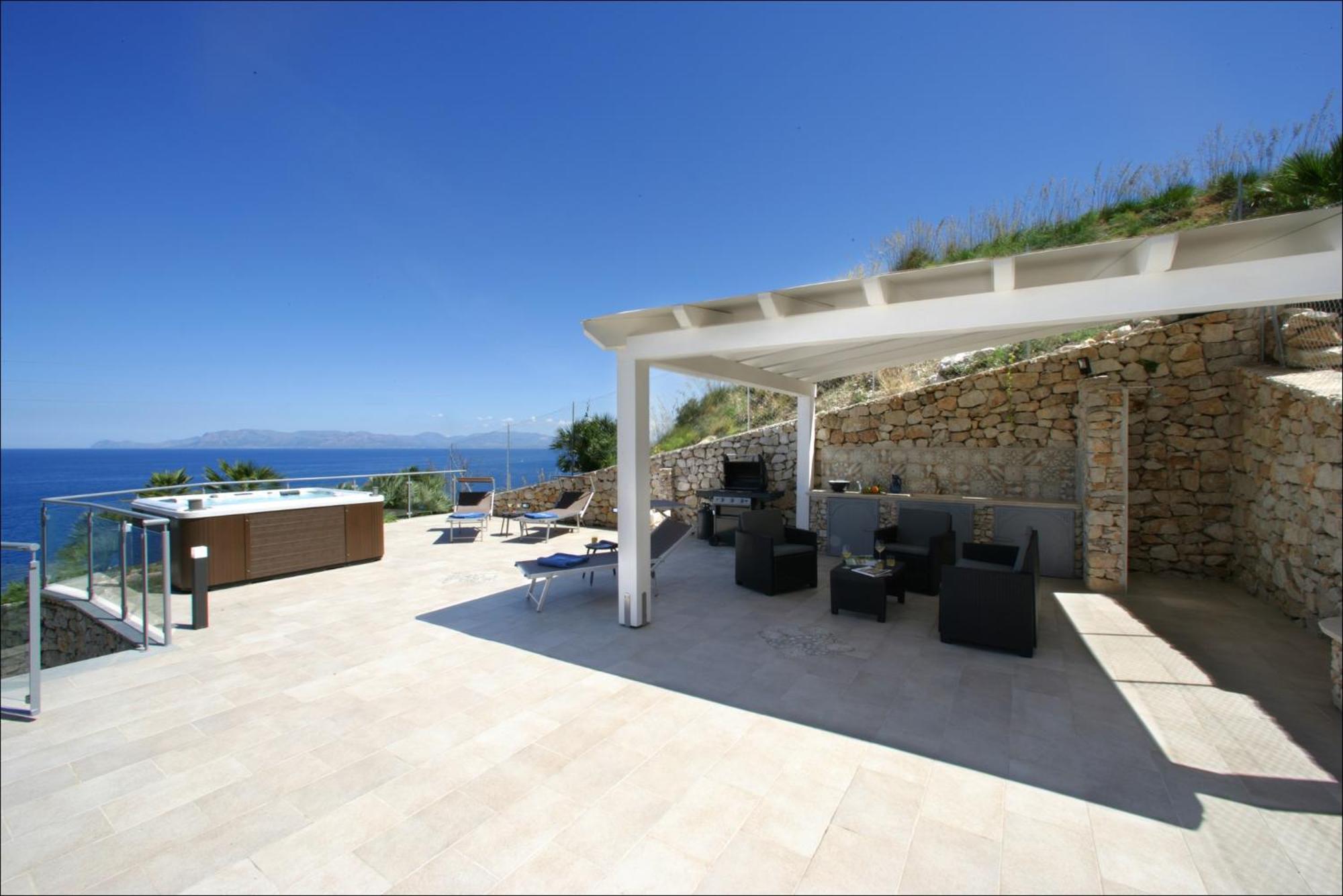 Villa Antonia - Vasca Idromassaggio Terrazza Vista Mare San Vito Lo Capo Exterior photo
